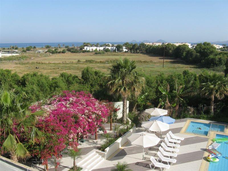 Hotel Athina Lambi  Zewnętrze zdjęcie